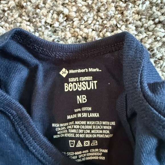 5/$10-Members Mark Baby Boy Blue Shark Graphic Bodysuit Size Newborn NWOT - Picture 2 of 3